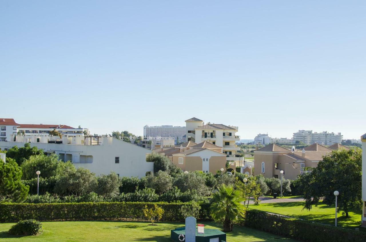 Clair Apartment Quarteira Buitenkant foto